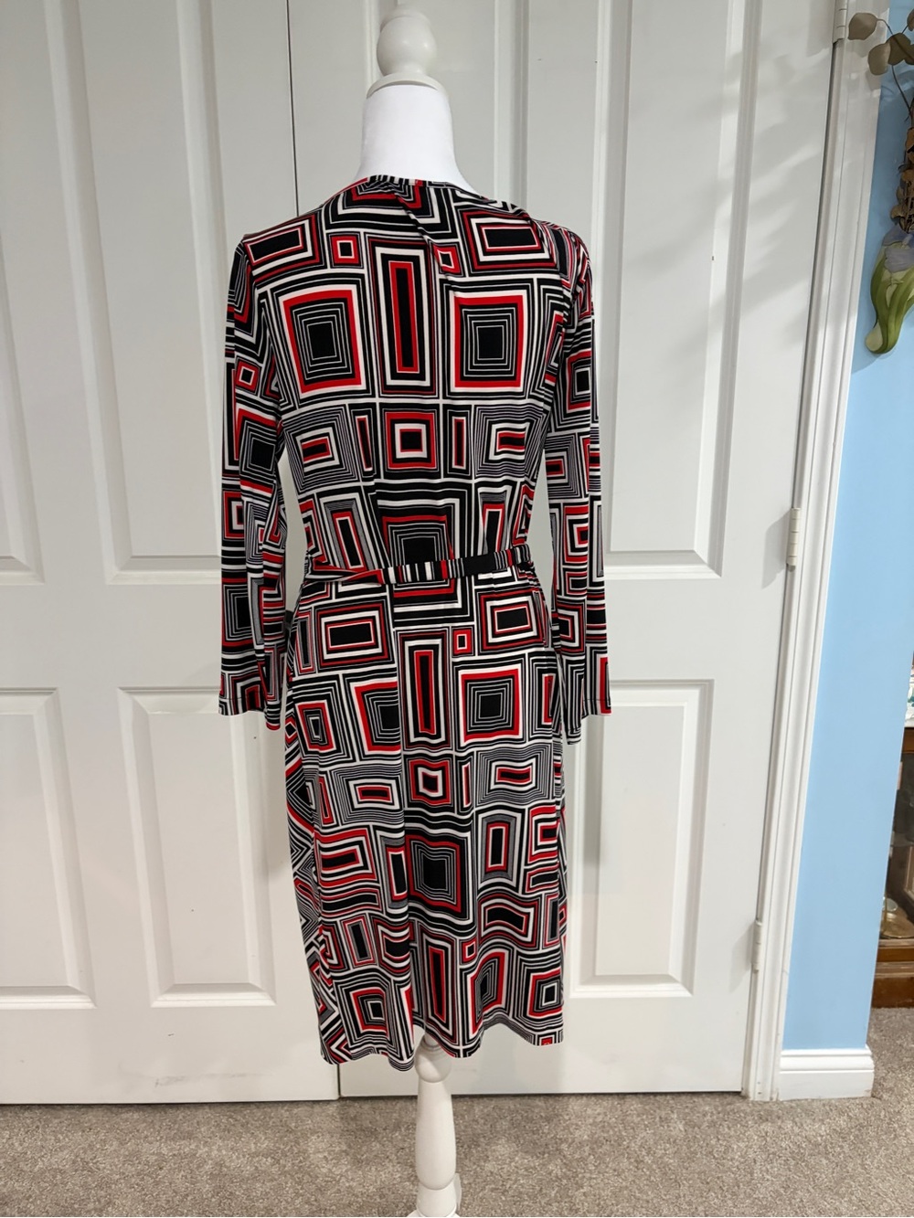 Anne Klein Red Black and White Geometric Midi Dress - Picture 5 of 11